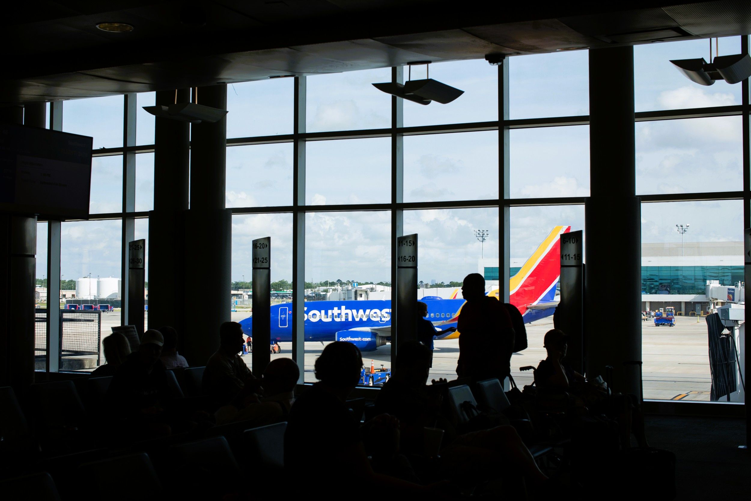 Houston's Airports Are Operating With A Combined ATC Shortage Of More Than 30%