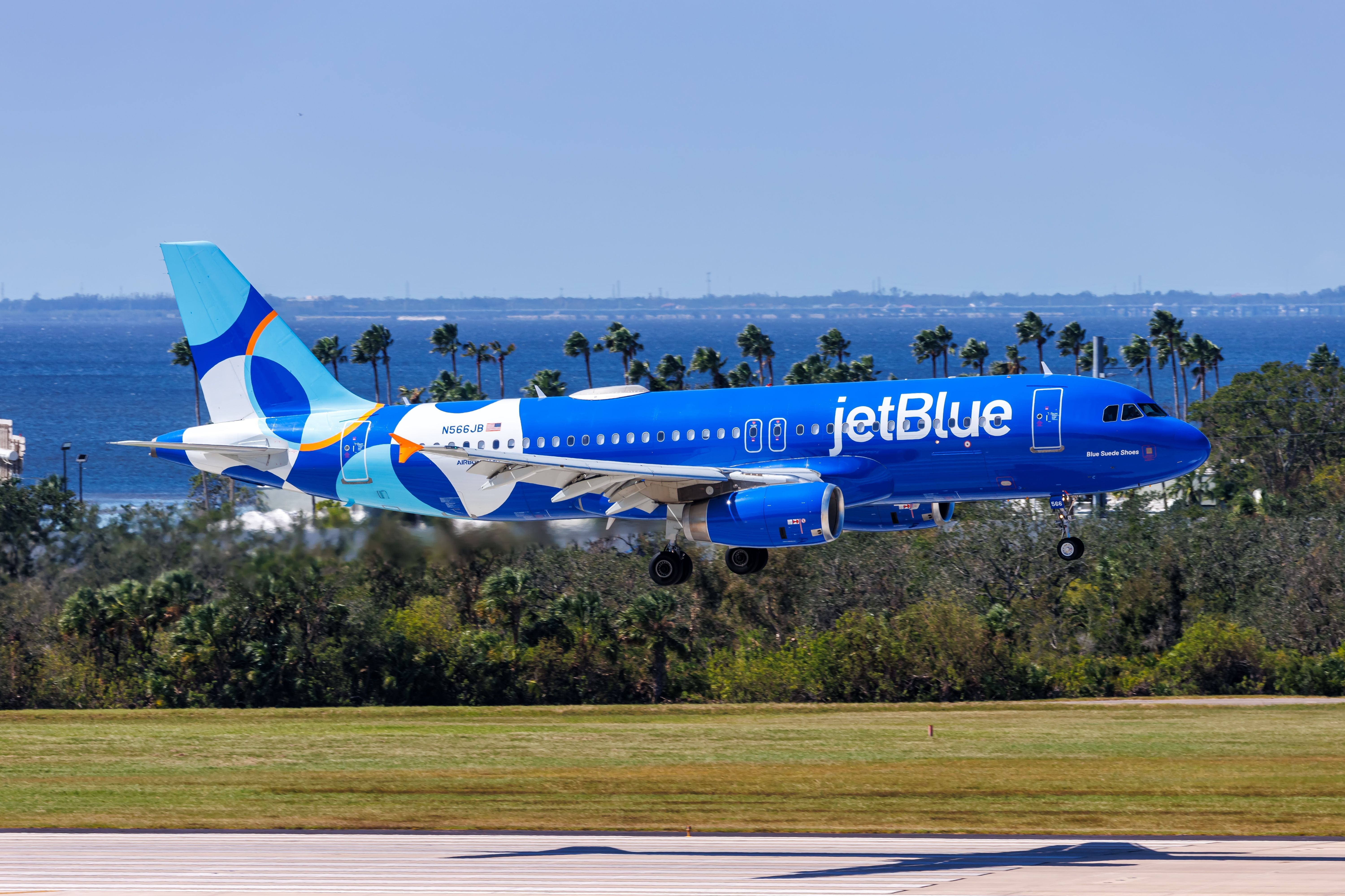 JetBlue Airbus A320 Lands Safely In Nassau After Passenger's Portable Charger Catches Fire