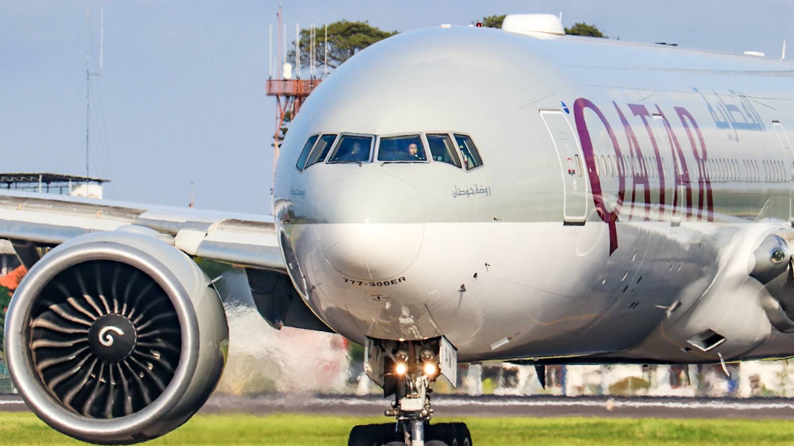 Qatar Airways Held A Gaming Competition On A Boeing 777 Thanks To Starlink WiFi