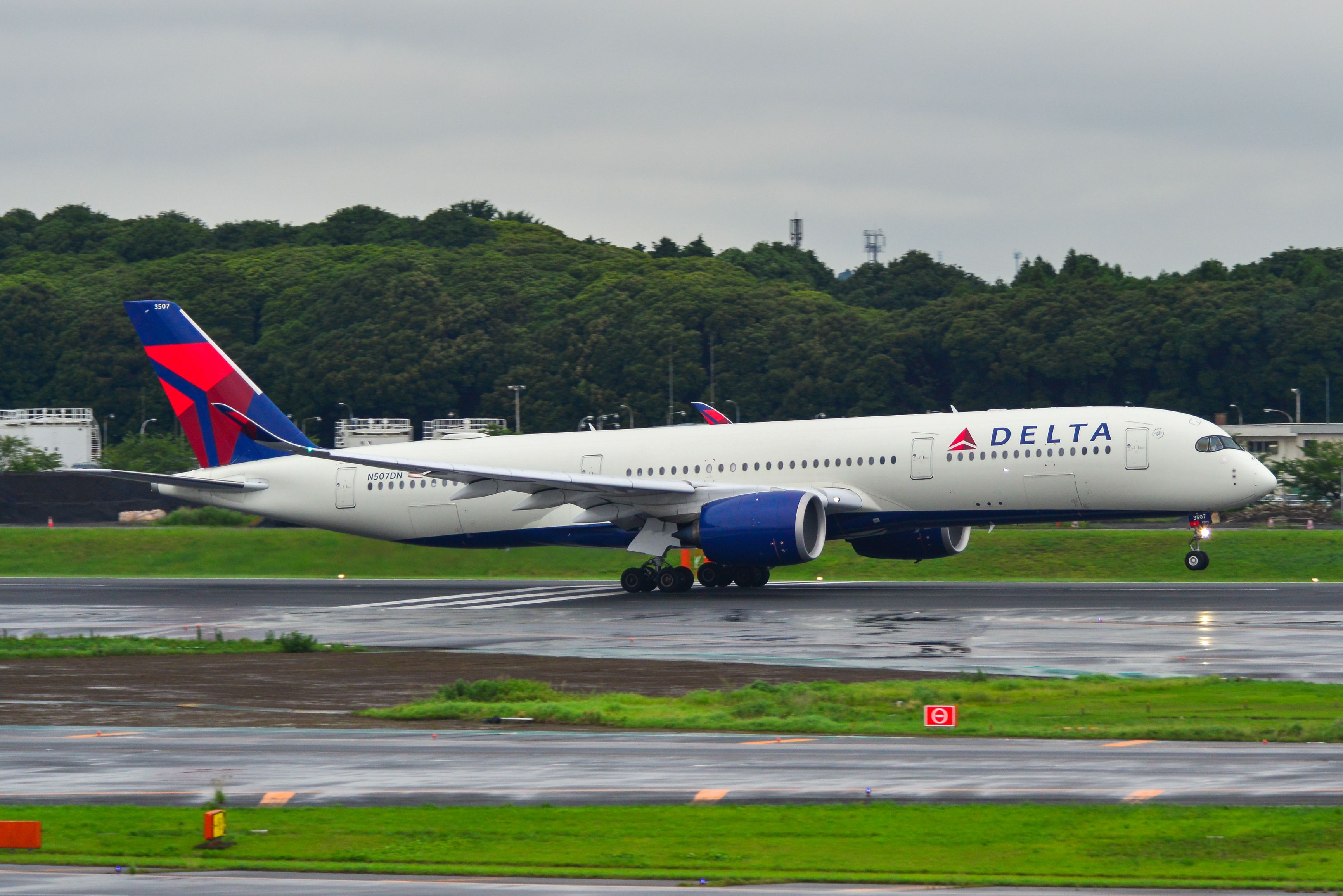 Diversion: Delta Air Lines Airbus A350 Takes 12 Hours To Fly Detroit To Los Angeles