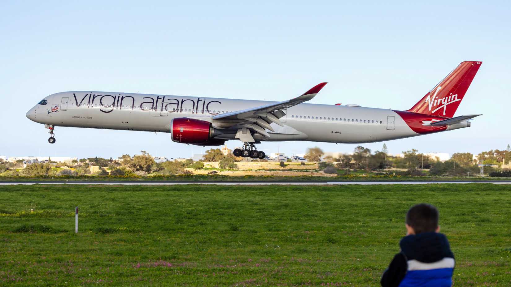 Приземлення літака Virgin Airbus A350-1000 на Мальті