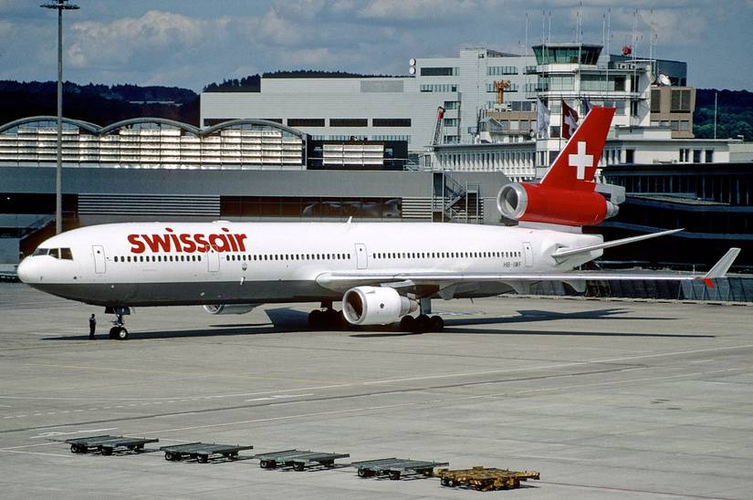 1280px-28as_-_Swissair_MD-11;_HB-IWF@ZRH;14.07.1998_(4713082874)
