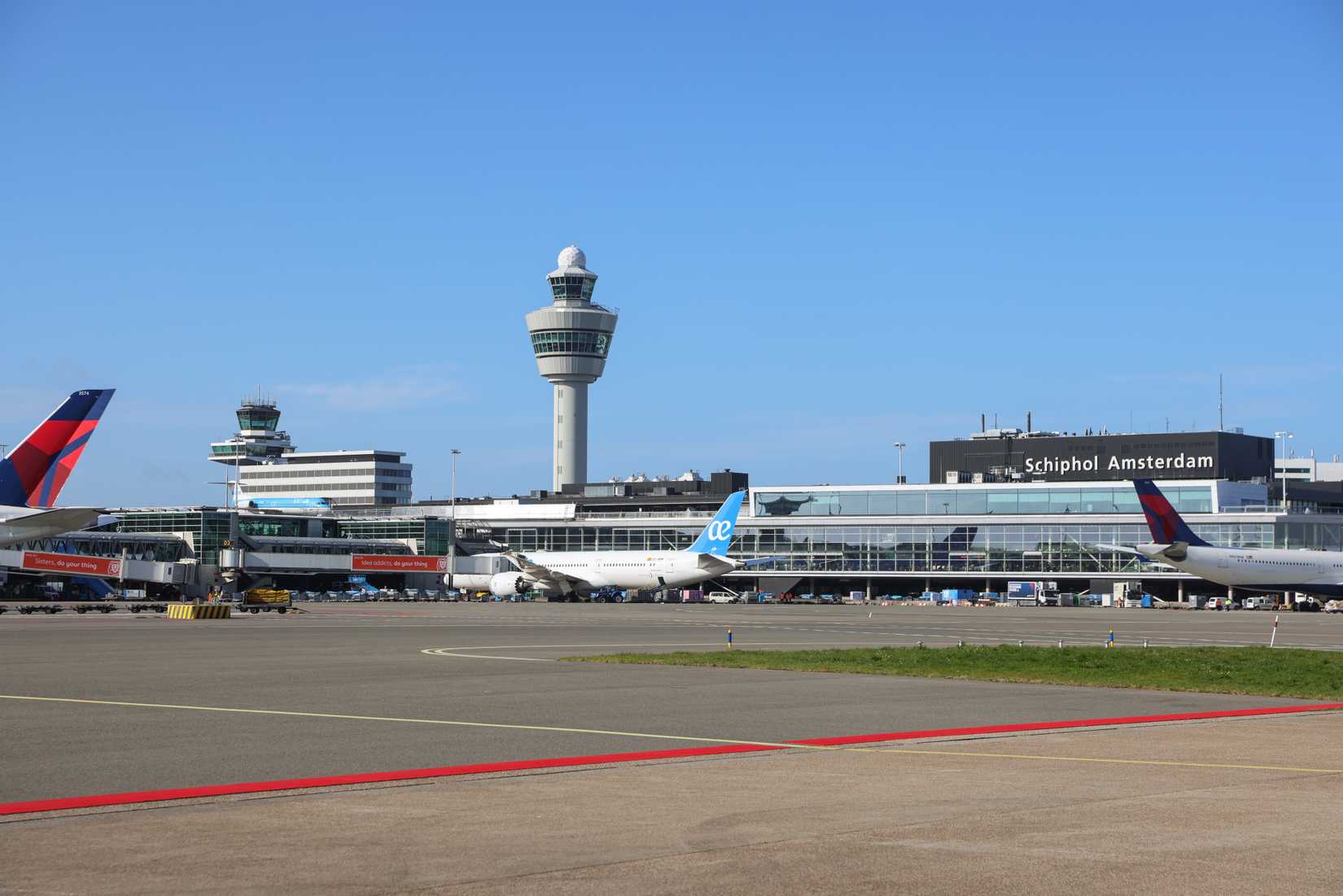 Amsterdam Schiphol Airport Apron View