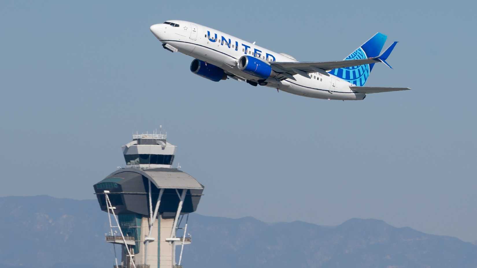 Lapse in Attention Leads to Potential Fatal Error on United Airlines Flight - image 2