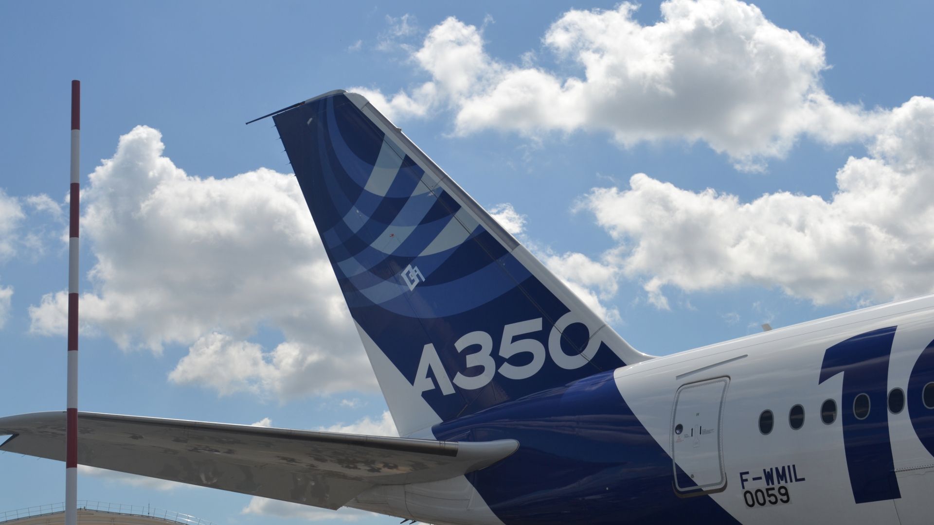 Airbus Wins Order For 2 A350Fs At Paris Air Show