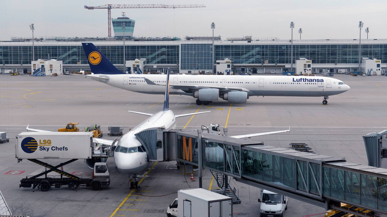 Middle East, Russia Airspace Disruptions Hit Airlines Hard