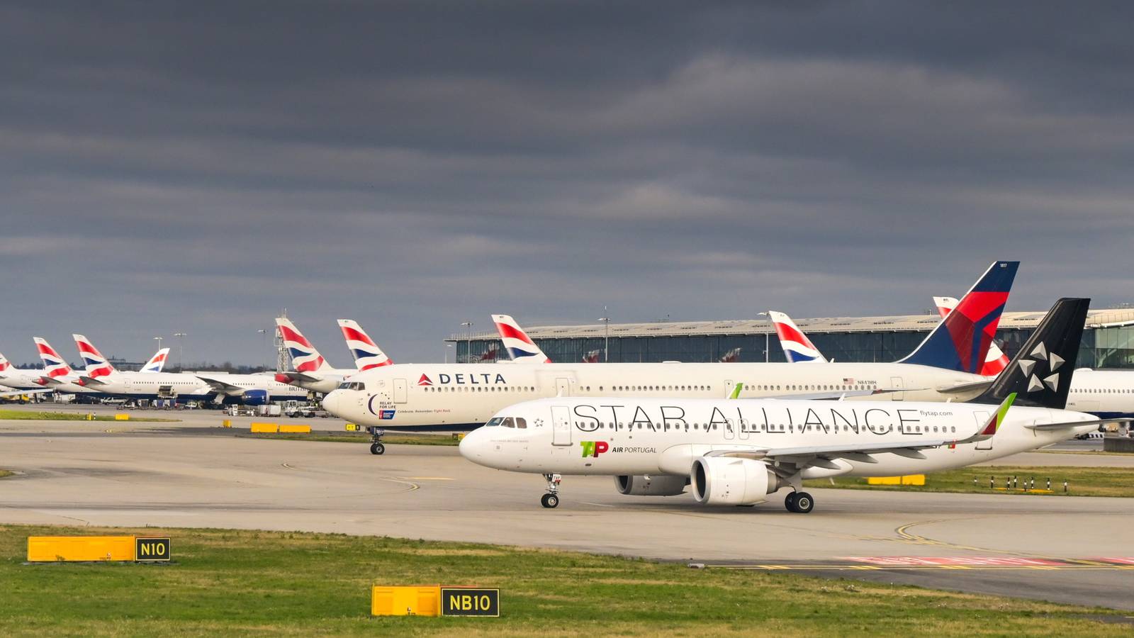 Report: Heathrow Airport 3rd Runway Planning Costs Skyrocket To $1 Billion