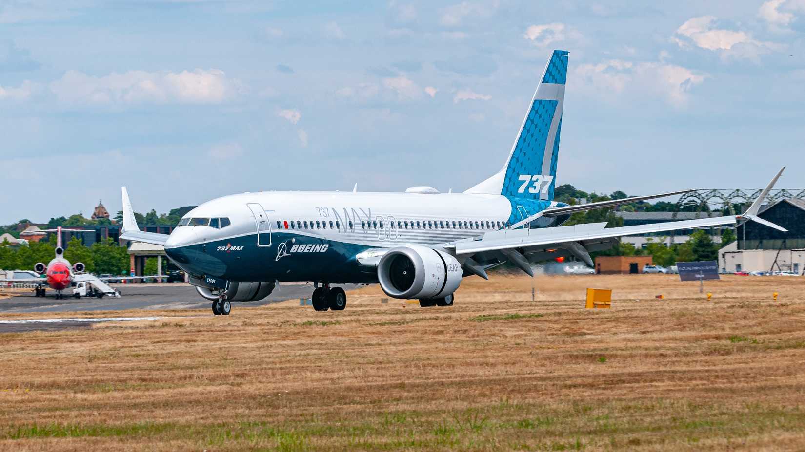 Boeing 737 MAX 7 performing at FIA shutterstock_1594640428