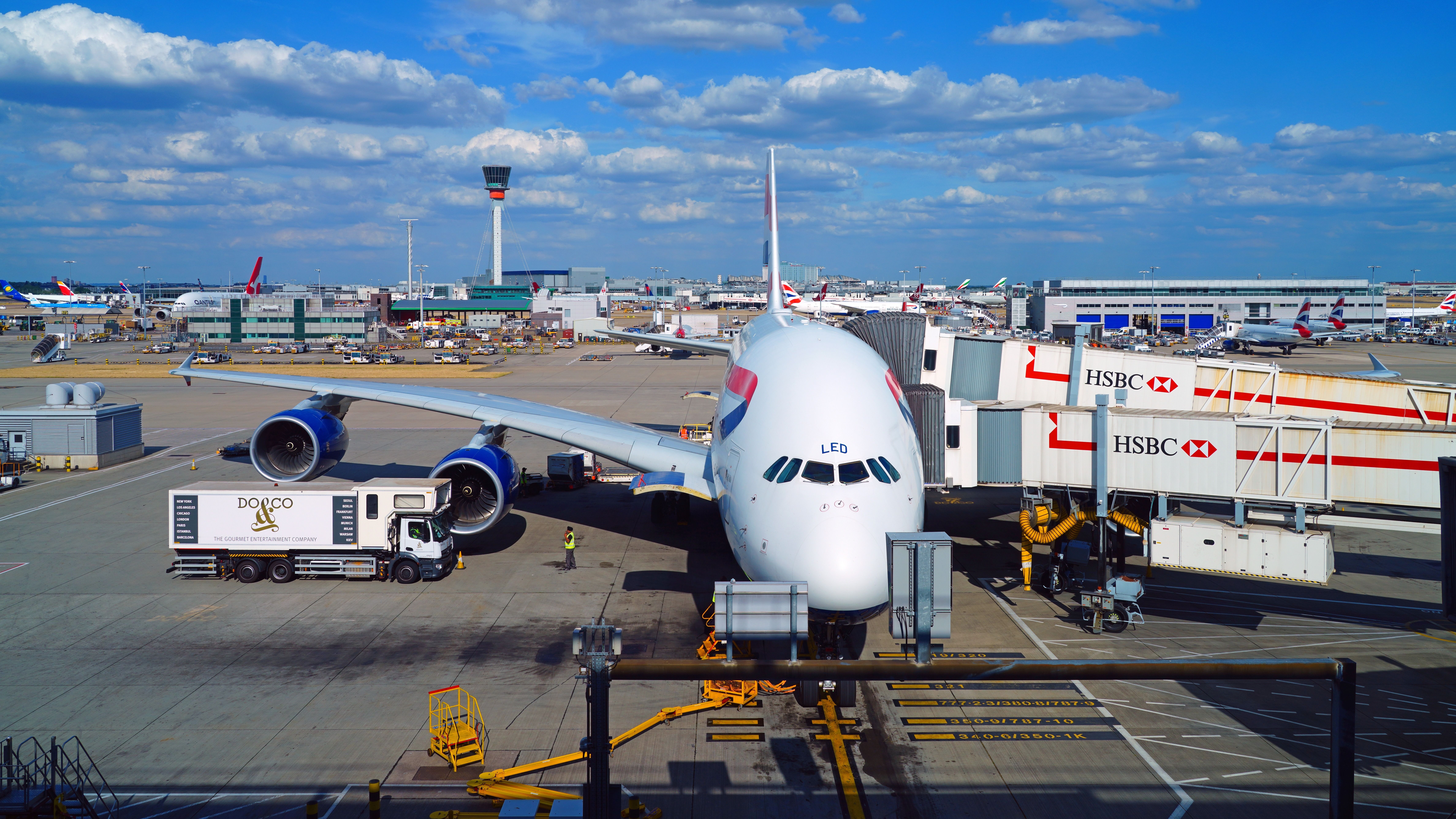 British Airways Airbus A380 at LHR shutterstock_2179773861 (1)