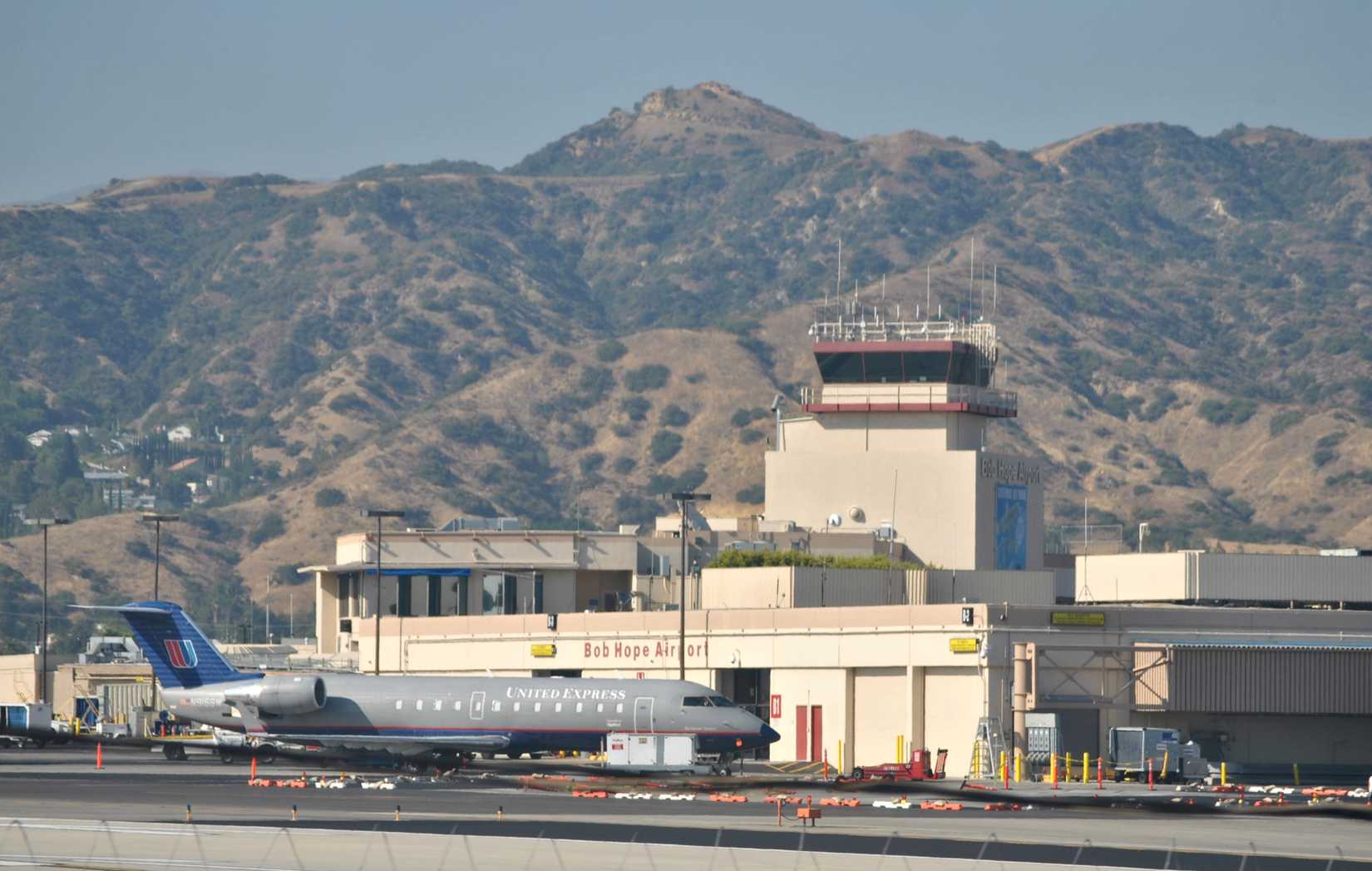 Burbank Airport with a United Express aircraft on the tarmac
