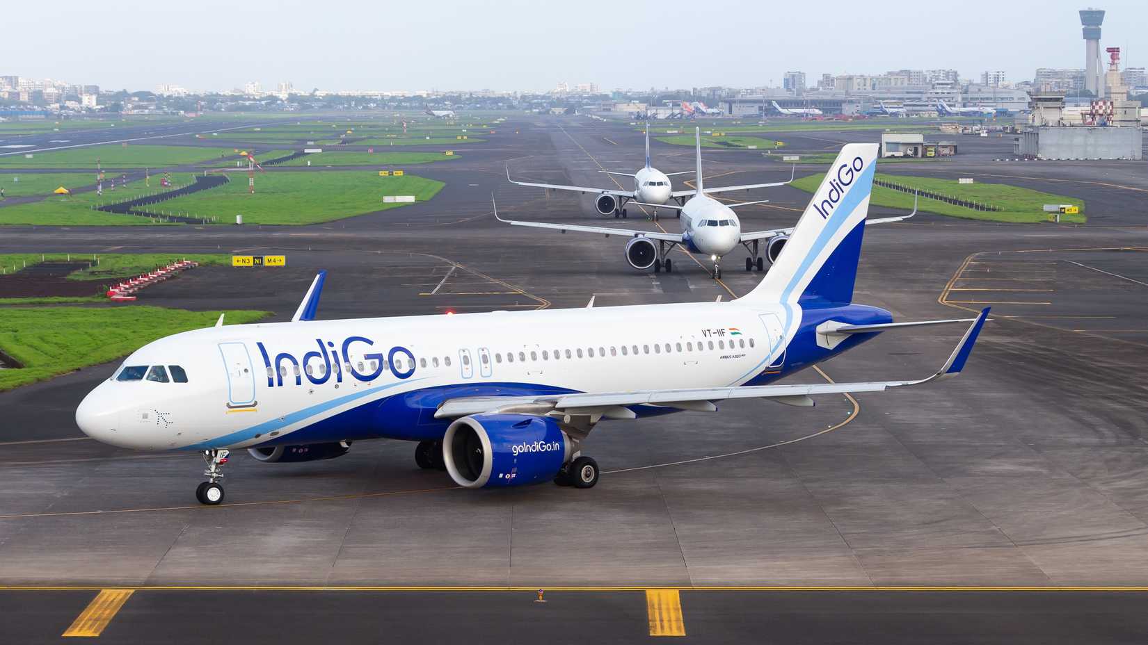 IndiGo Airbus A320neo taxiing 