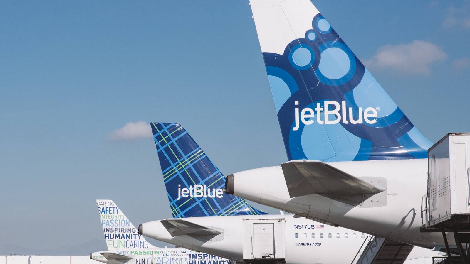JetBlue Wants To Sue Portugal As It Eyes Slots At Crowded Lisbon Airport