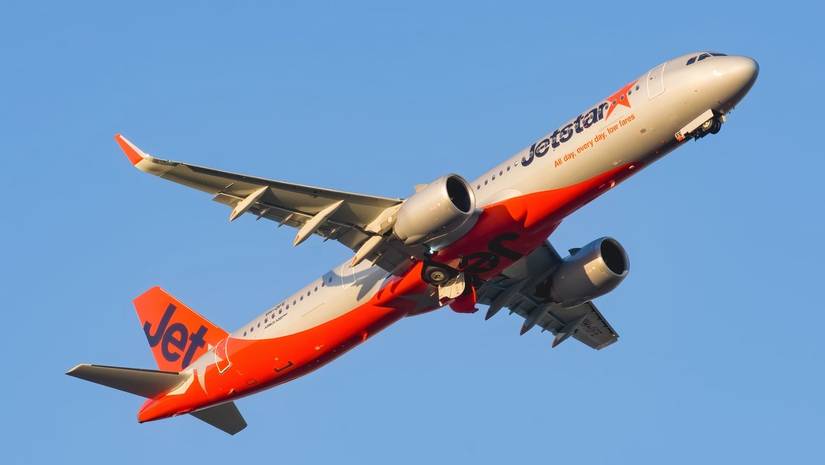 Jetstar A321LR climbing