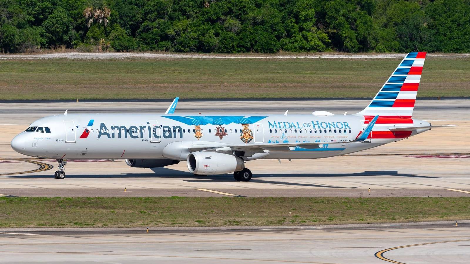 American Airlines Airbus A321 Damaged After Tail Strike In Charlotte