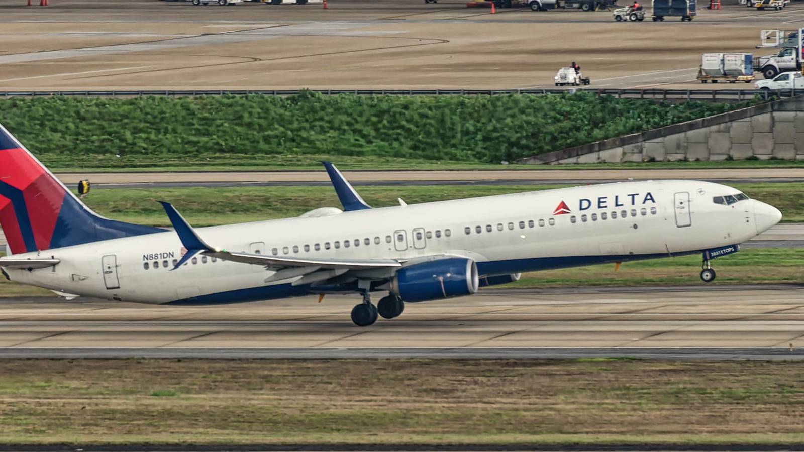 Delta Air Lines Passenger Facing Charges After Assaulting Flight Attendant At Minneapolis–St. Paul Airport