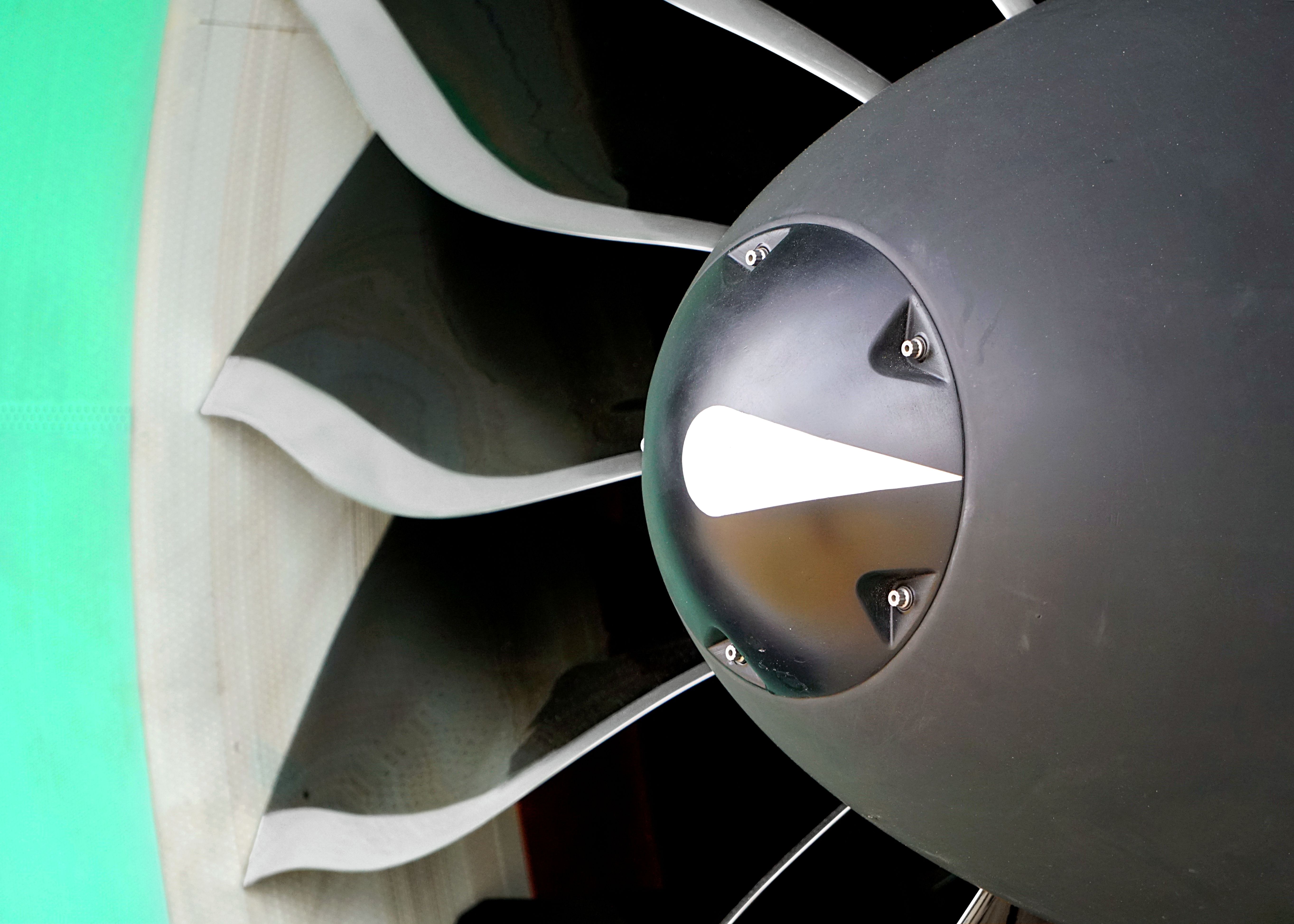 This Is How Fast The Airbus A220 Can Fly