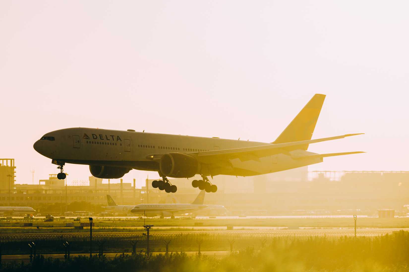 BOEING 777-232(LR) Delta Air Lines N710DN Shanghai Pudong International Airport, Shanghai, China Taken on July 14, 2018 