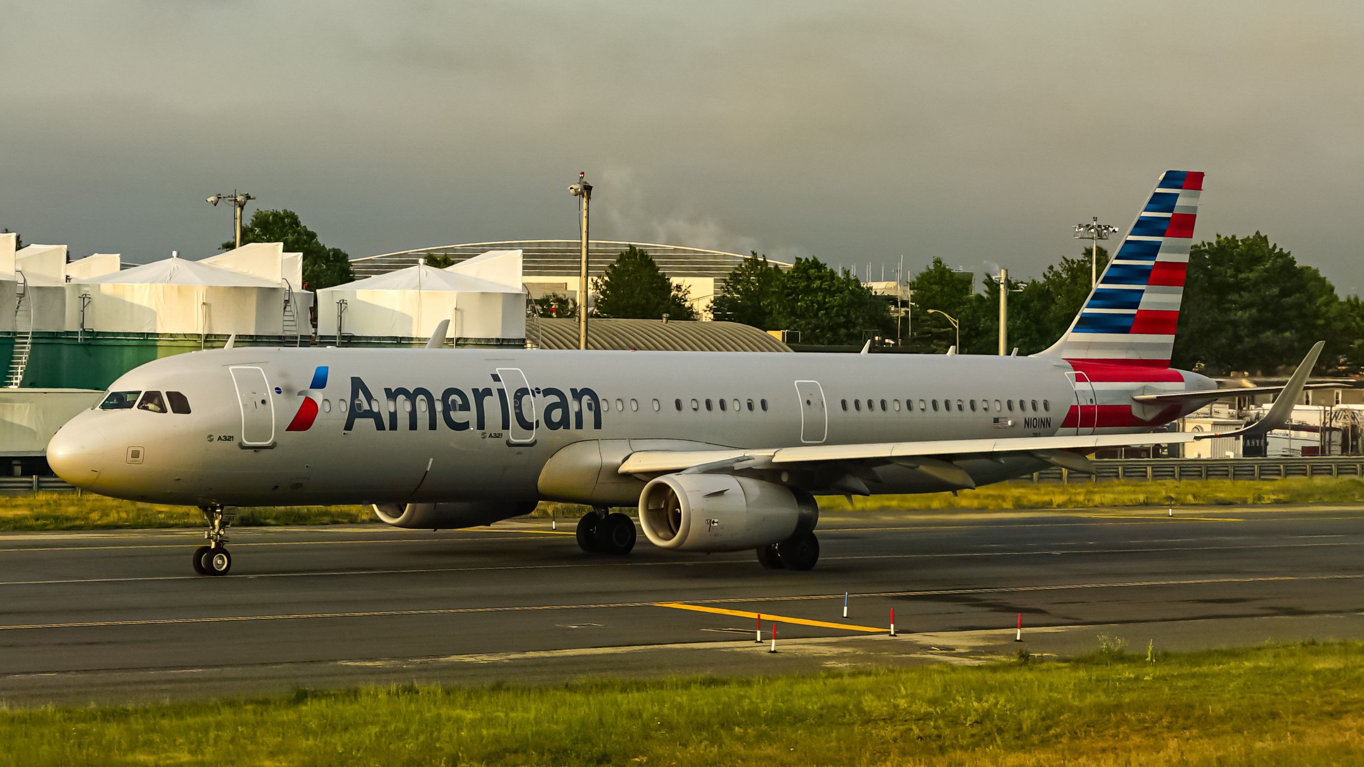 American Airlines Airbus A321 Returns To Service After Engine Issue Caused Overweight Landing In Phoenix