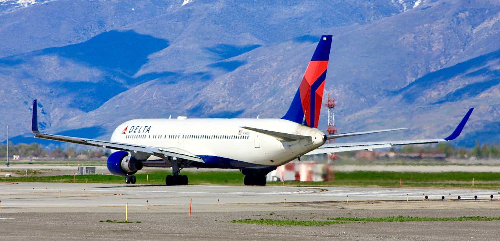 Why The Boeing 767-300ER Has Such Massive Winglets