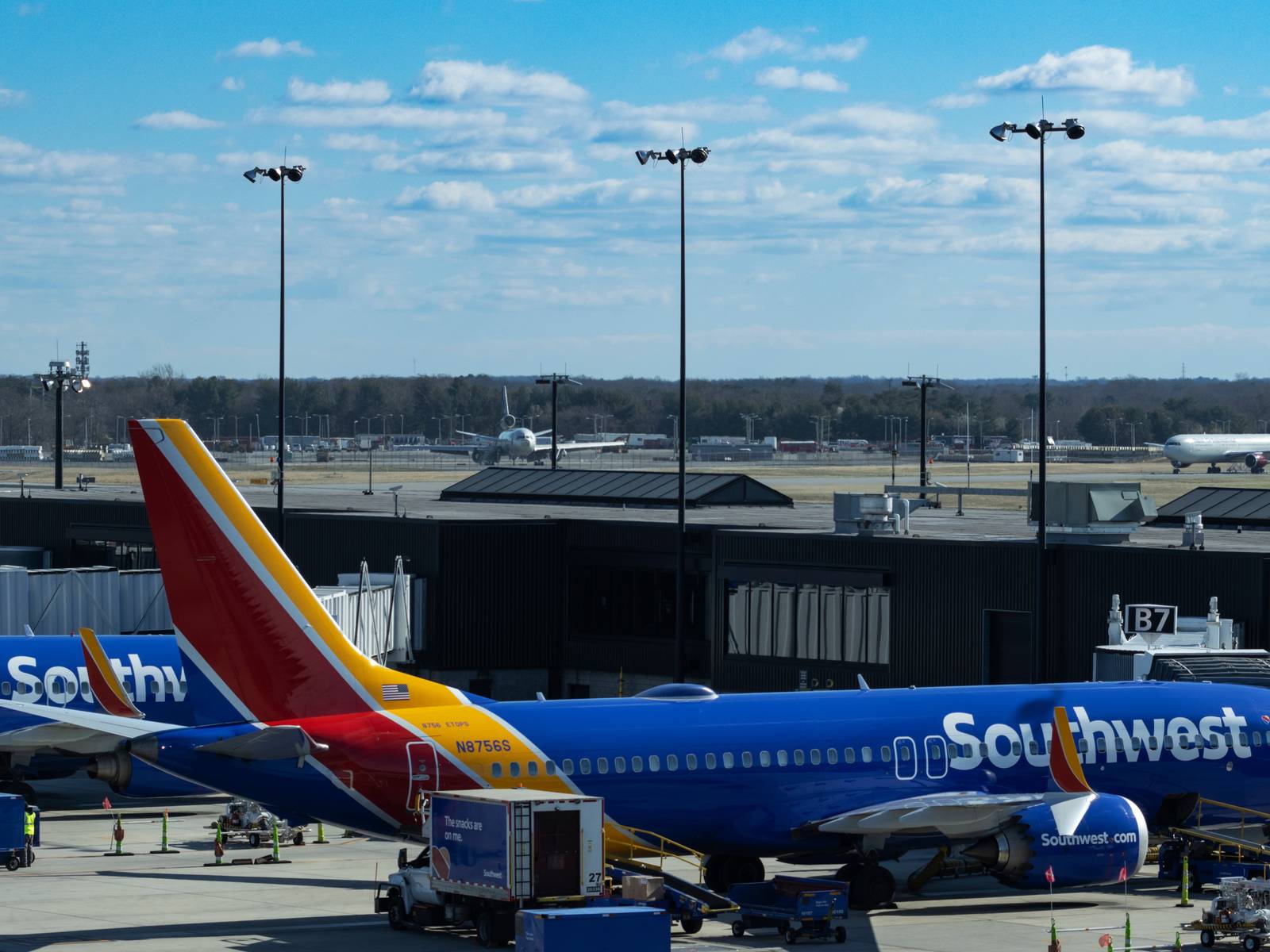 Southwest Airlines To Use Heat Guns To Prevent Beverage Cans Exploding From  Excessive Temperatures