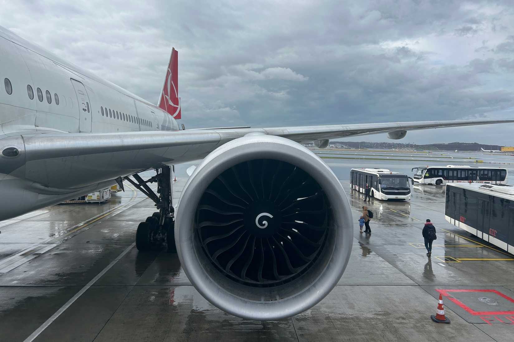 Turkish Airlines Boeing 777-300ER engine shot