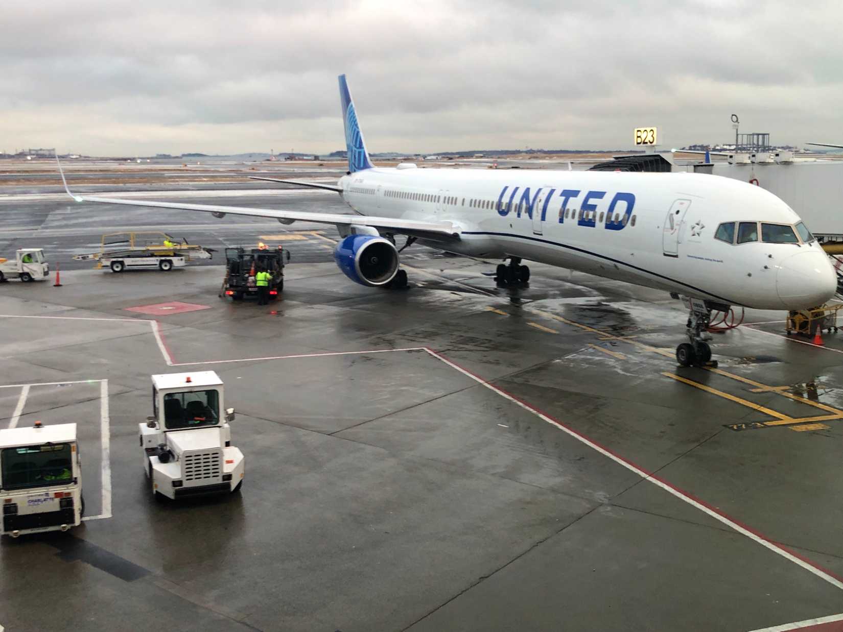 United Airlines 757-300 (N78866) in Boston-1