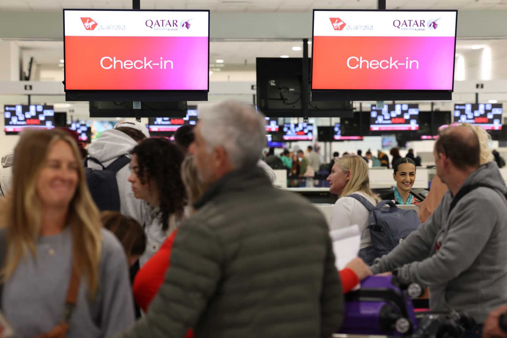 Virgin Australia and Qatar Airways check-in at SYD