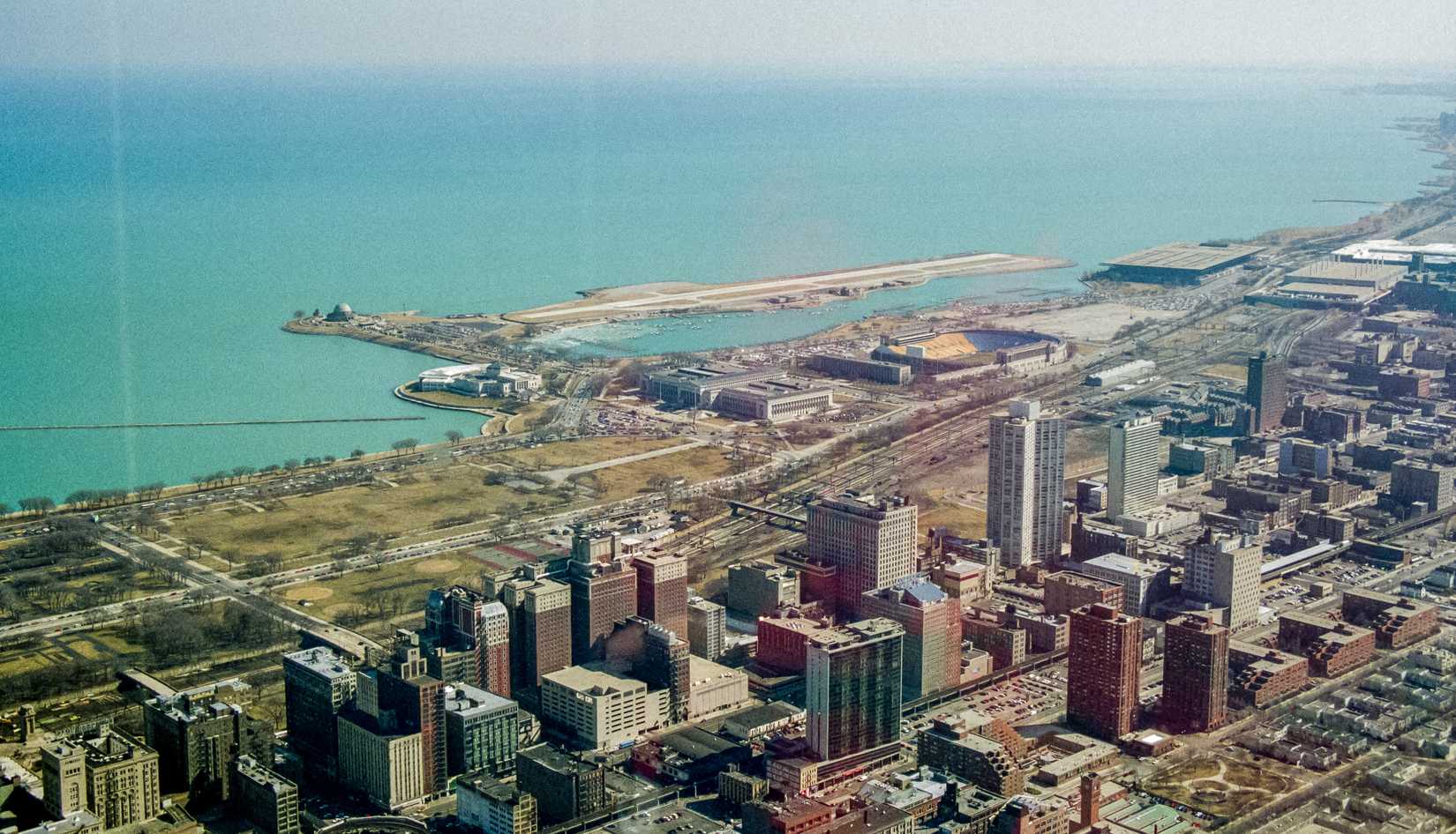 Cityscape of Chicago – view to Northerly Island with airport Meigs Field