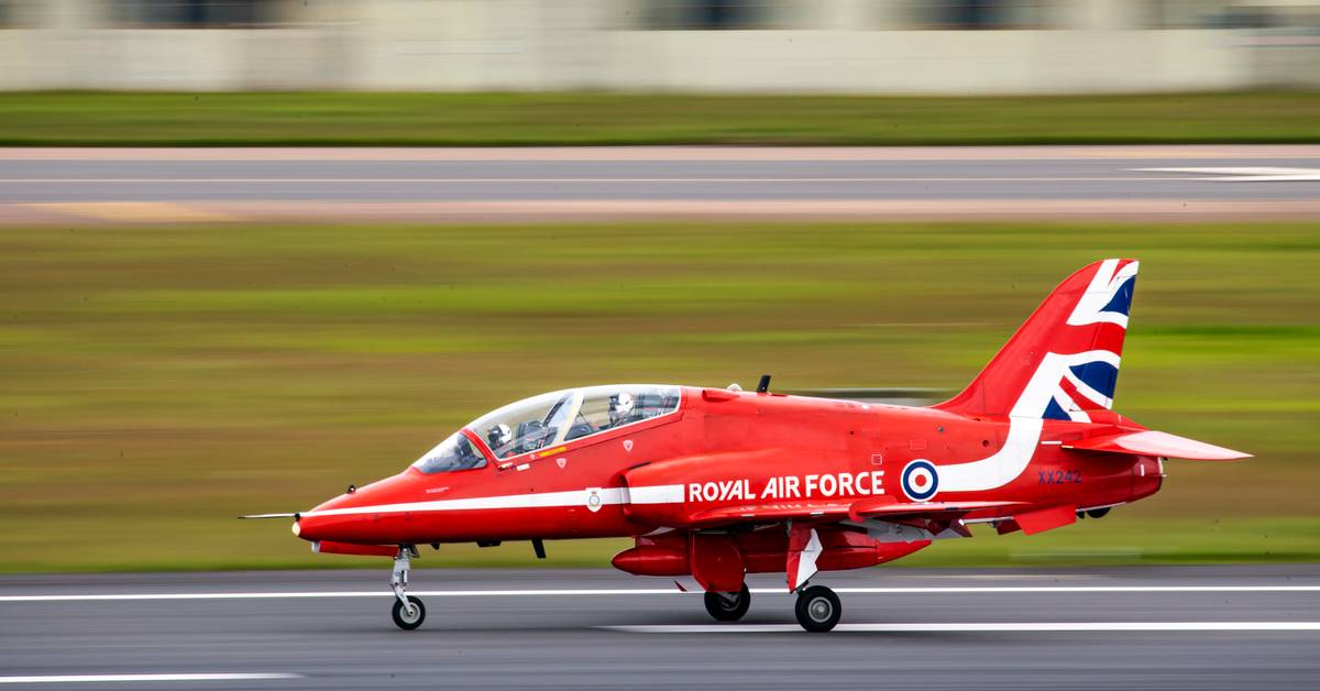 The UK Just Admitted It Can No Longer Build The Red Arrows' Next Jet