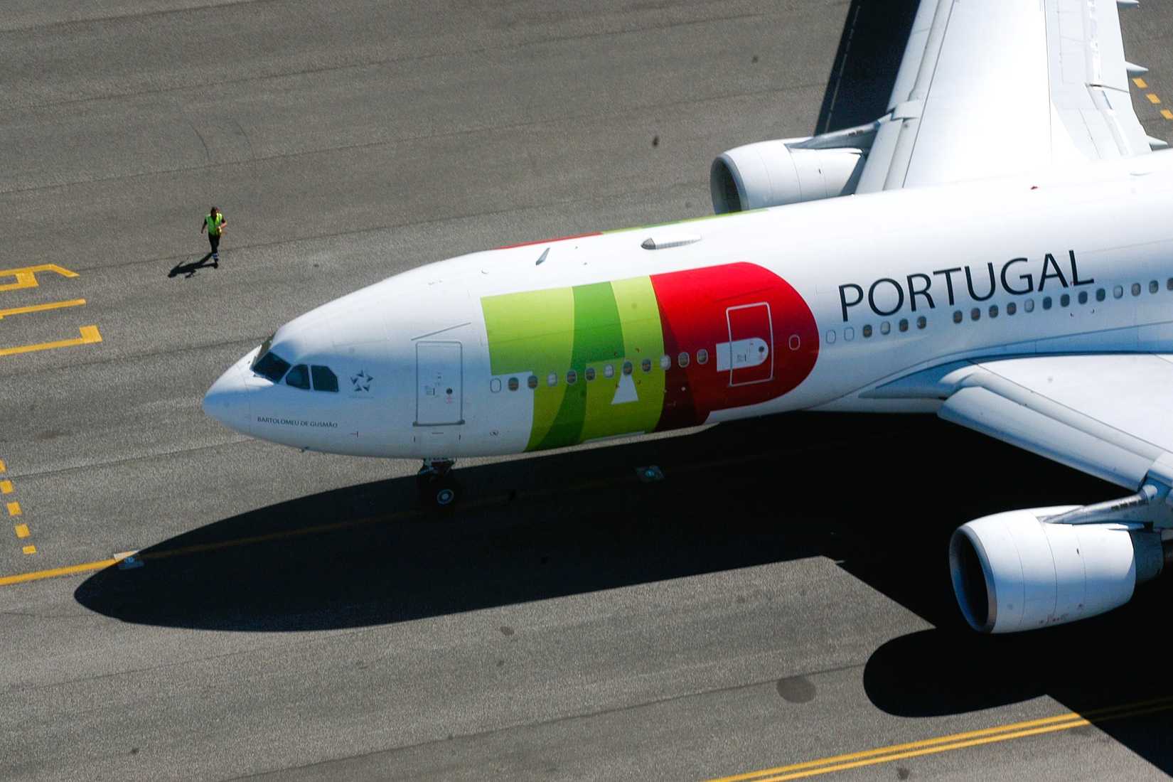 TAP Airbus A330 overhead shot