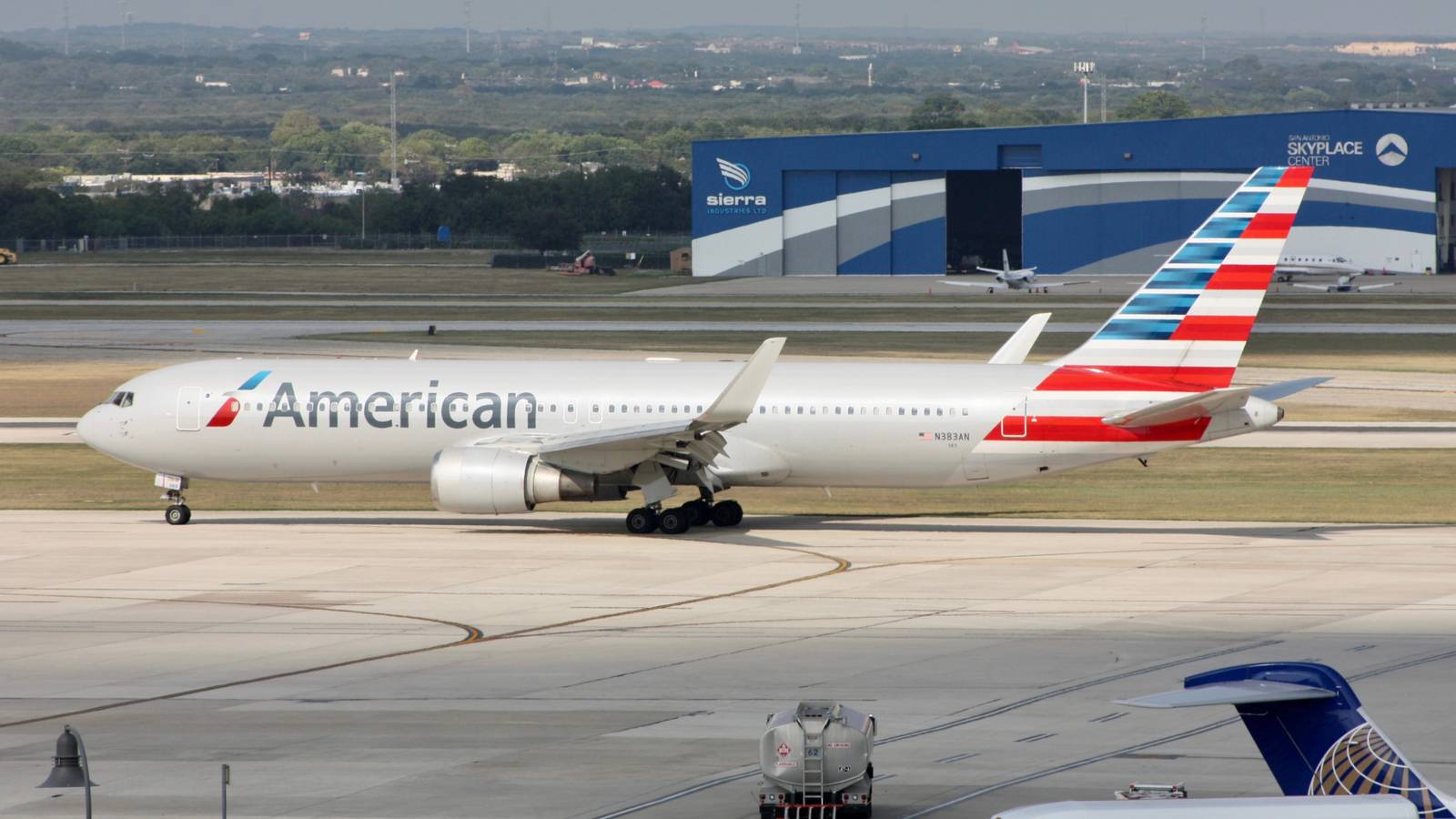 American Airlines Unveils Grab-and-Go Lounge at Charlotte Airport