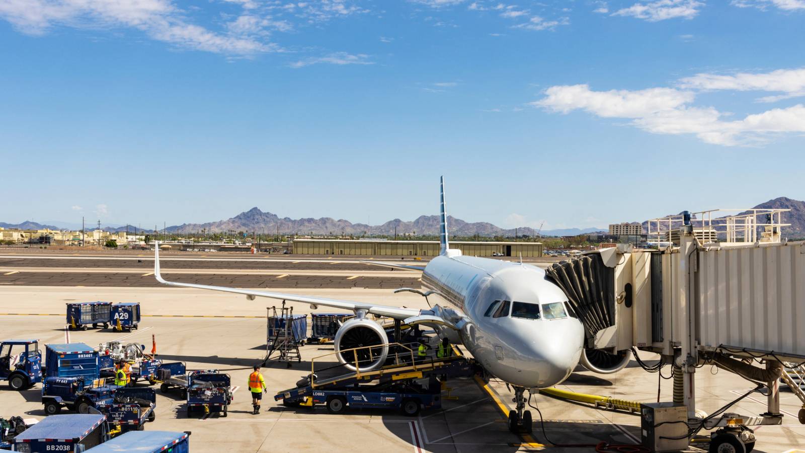 Some Phoenix Airport Catering Trucks Don't Have Air Conditioning