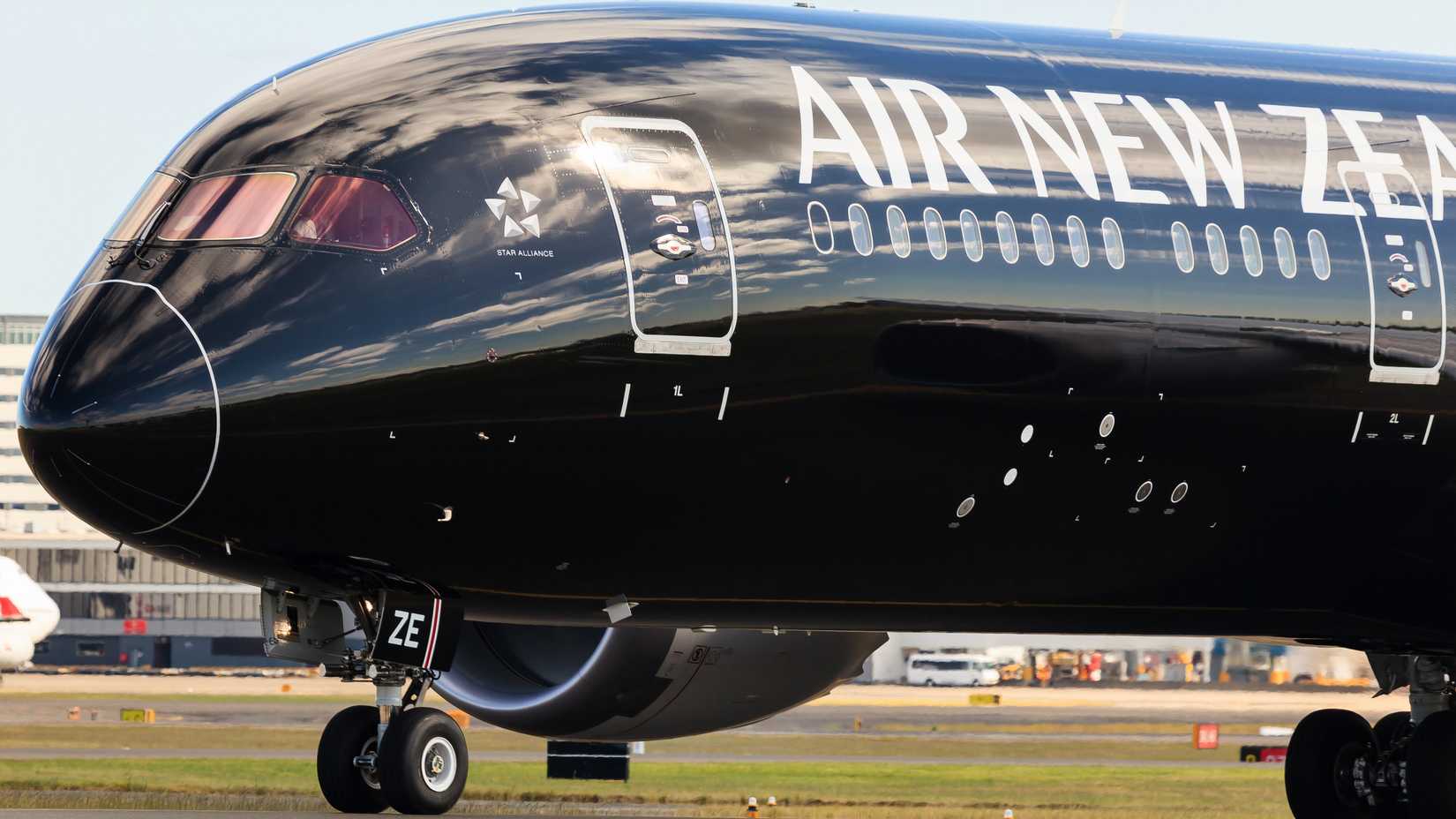 Air New Zealand Boeing 787-9 taxiing