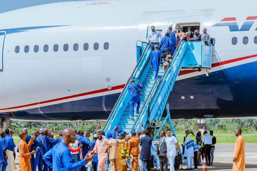 Air Peace 777 on the ground1-1