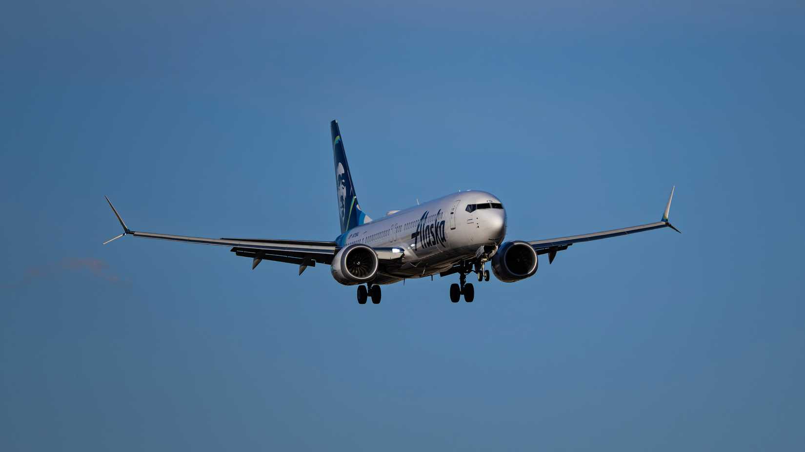 Alaska Airlines Boeing 737