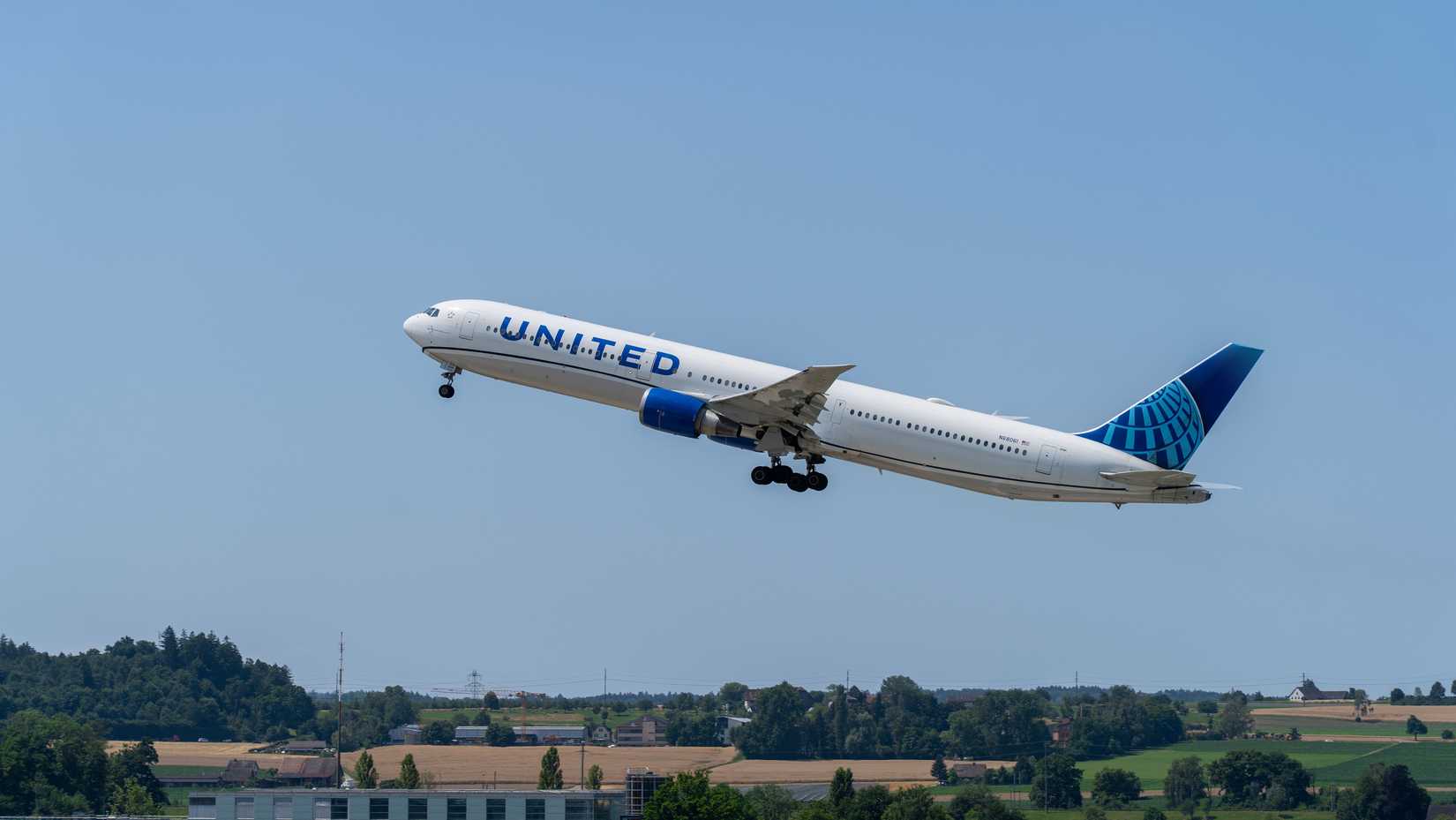 Delta Vs American Vs United Which Carrier Wins On Transatlantic Flights Delta vs american vs united which carrier wins on transatlantic flights