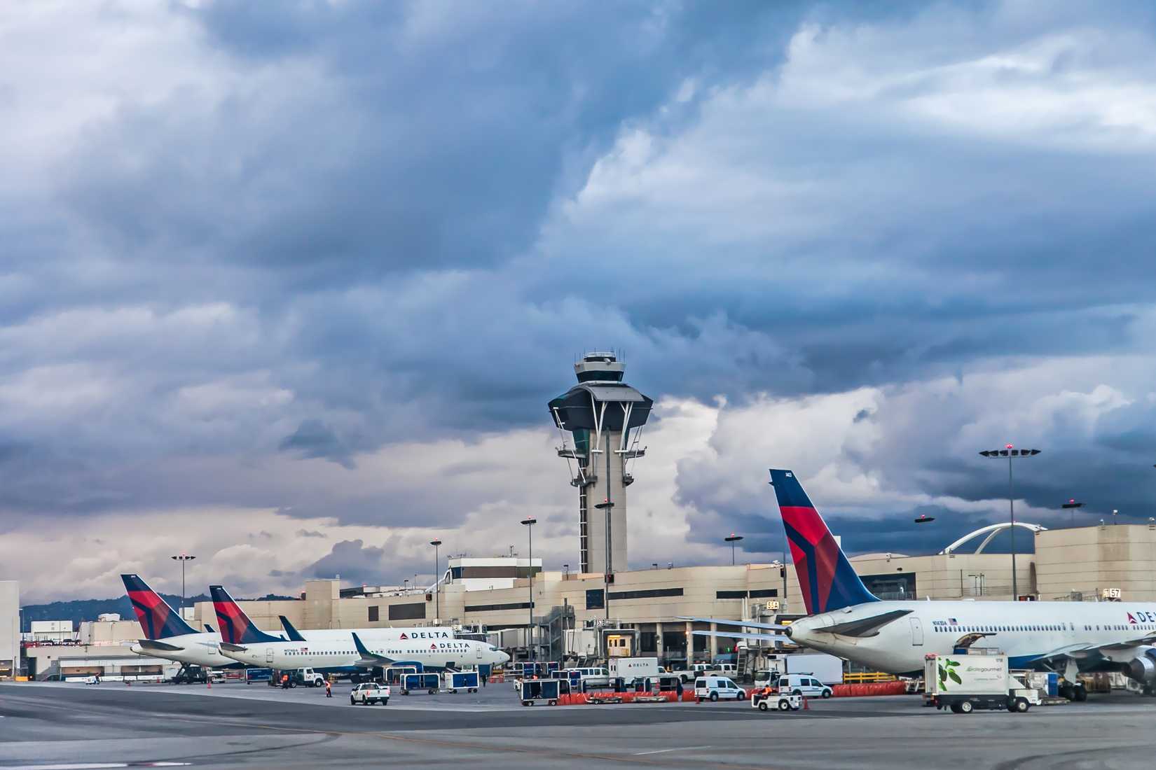 Delta Air Lines aircraft at LAX 