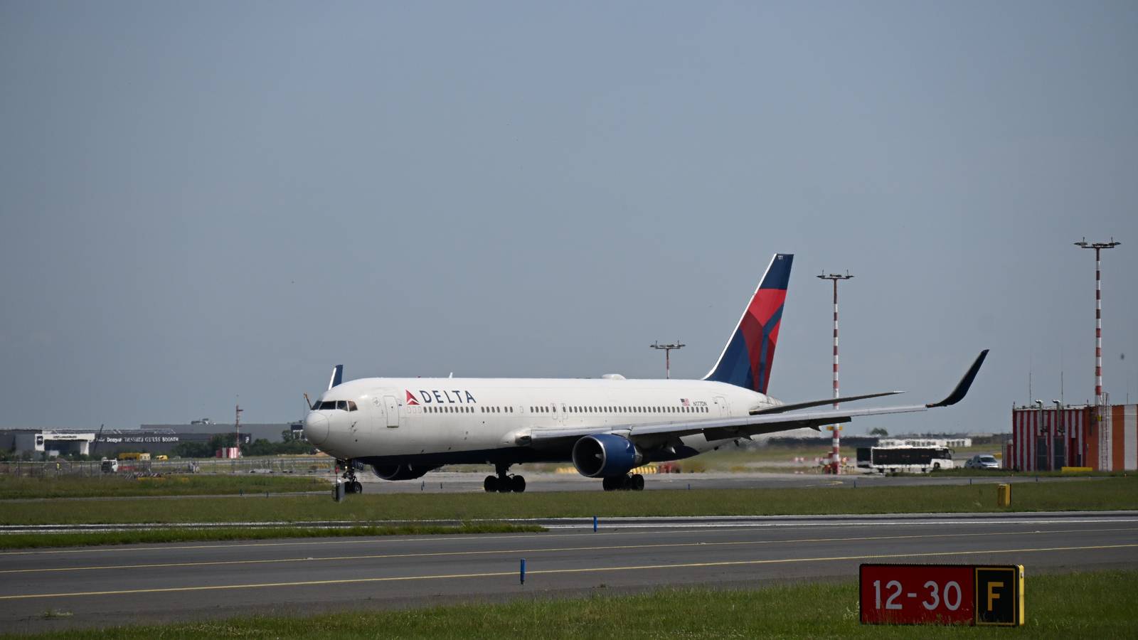 Delta Air Lines Pilot Arrested After Failing Breathalyzer Test In Stockholm