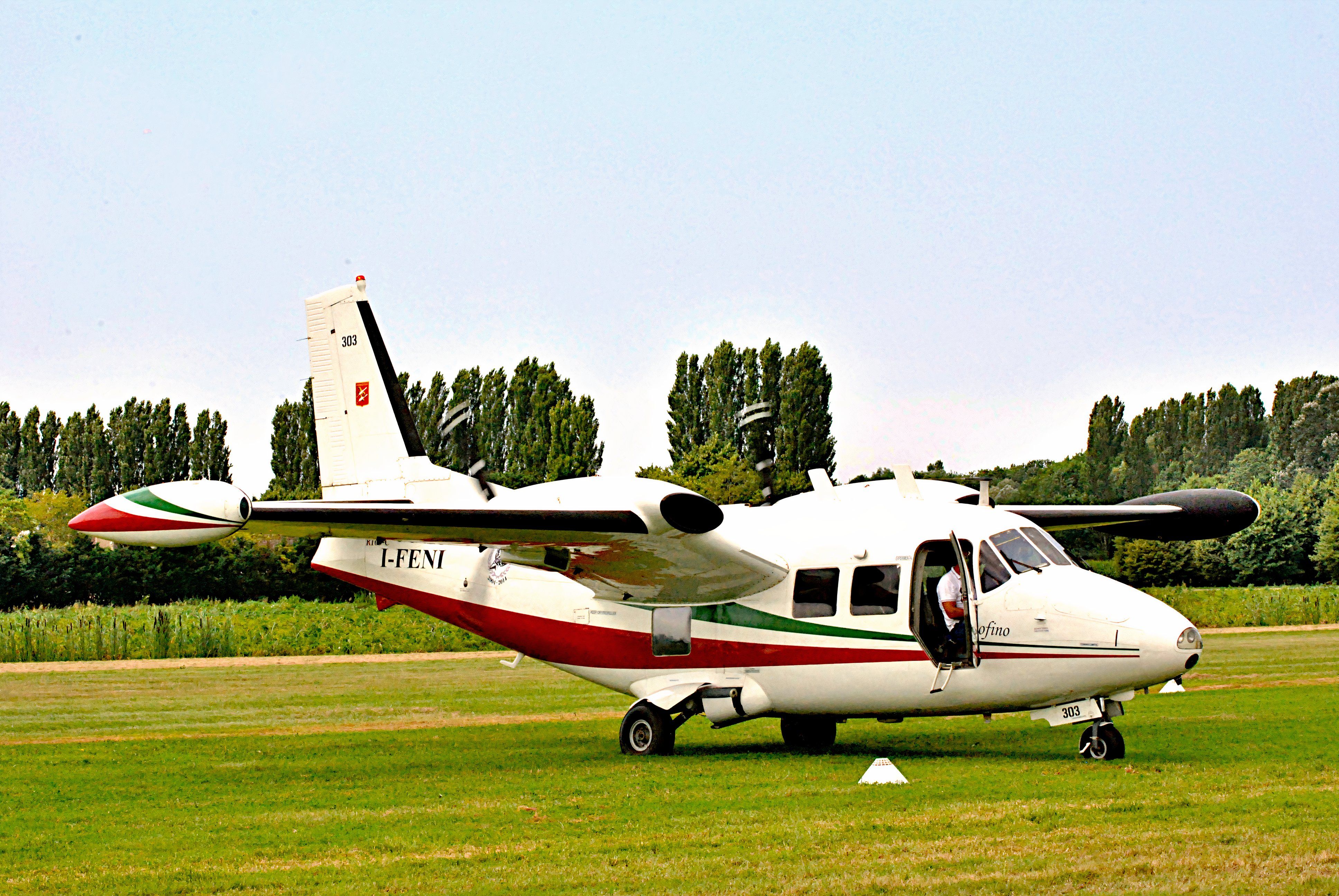 Fly Party 2025: A Rare Ride in Italy's Iconic Piaggio P.166 Aircraft