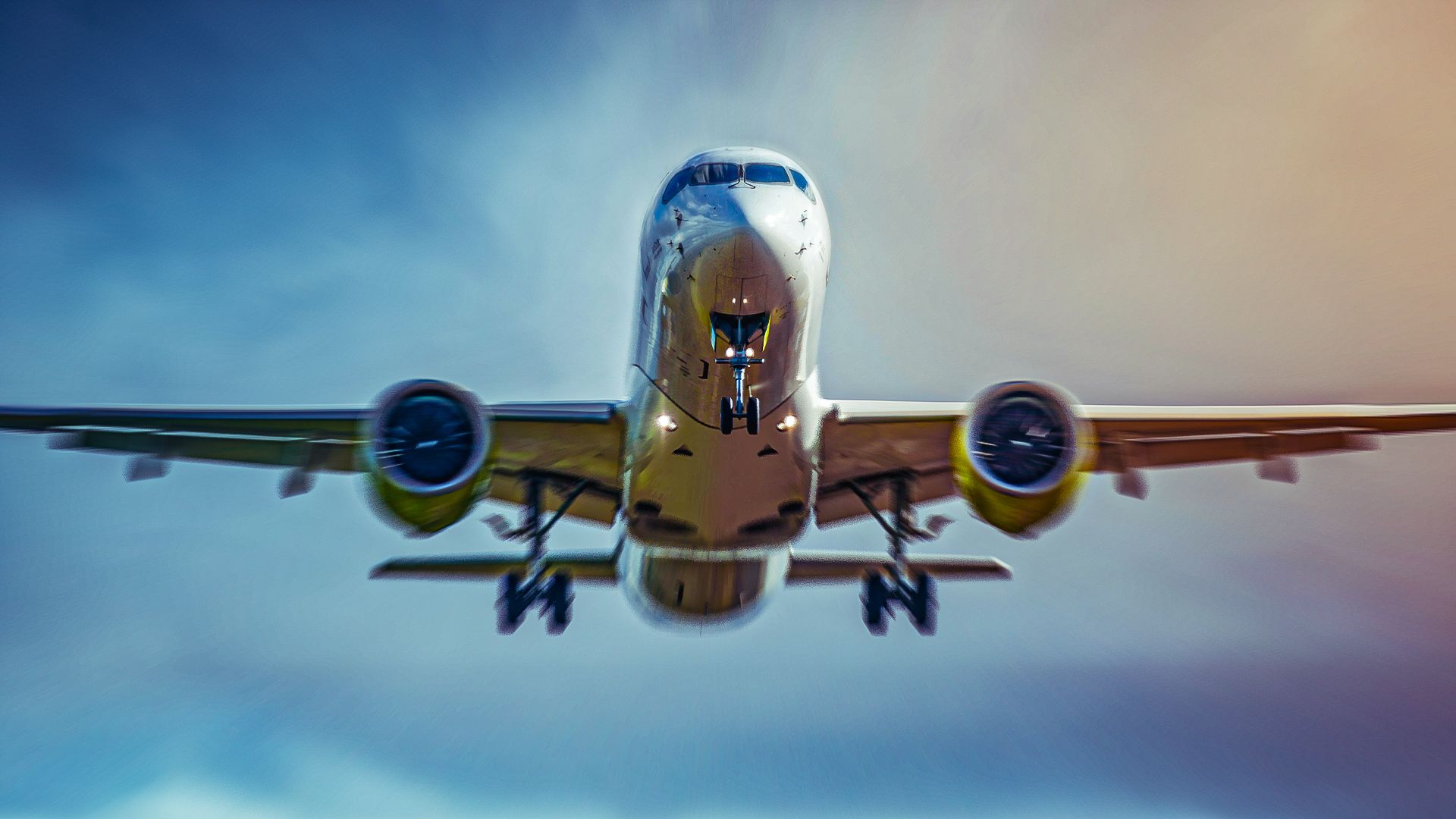 This Is How Fast The Airbus A220 Can Fly