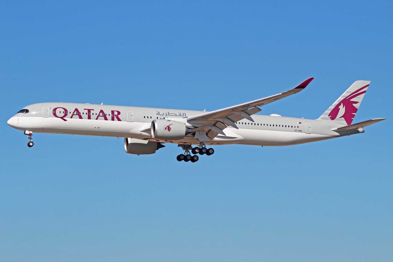 Qatar_Airways_Airbus_A350-1000_(A7-ANA)