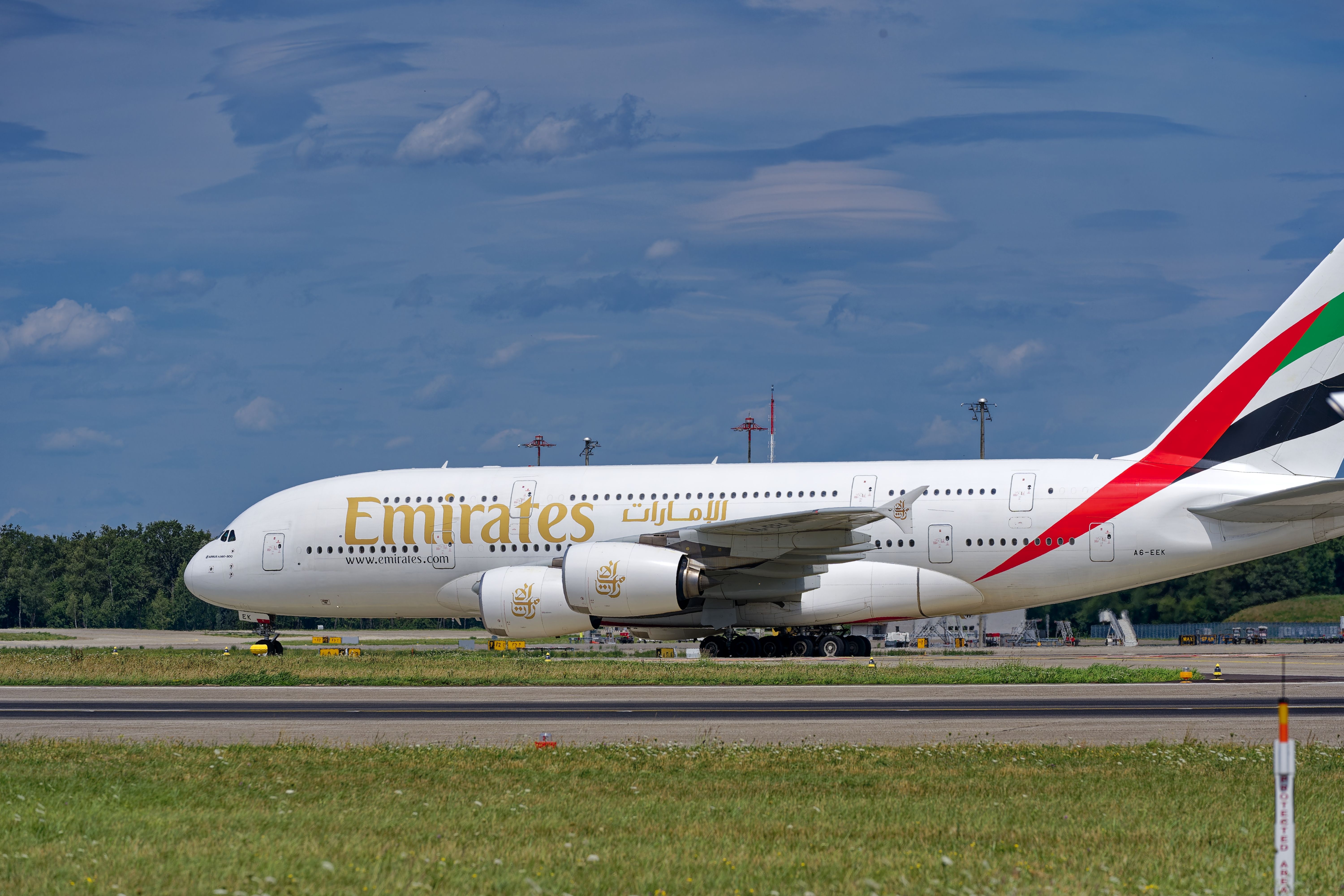 $180 Million: Emirates Buys 4 Airbus A380-800s