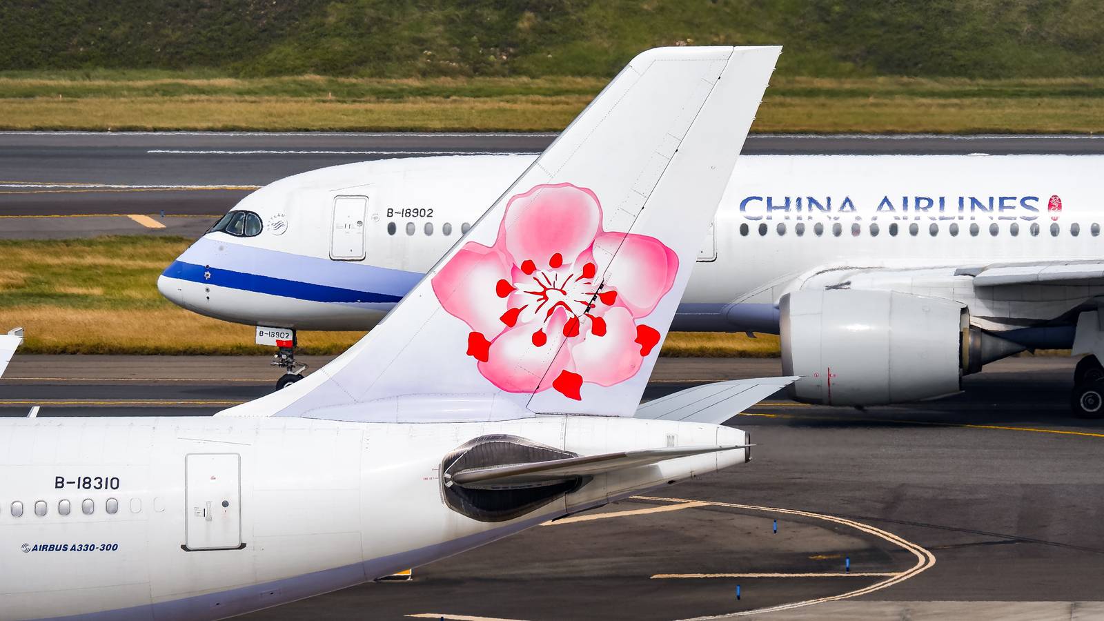 China Airlines Struggles to Retire Aging Jets Amid Global Supply Chain Crisis