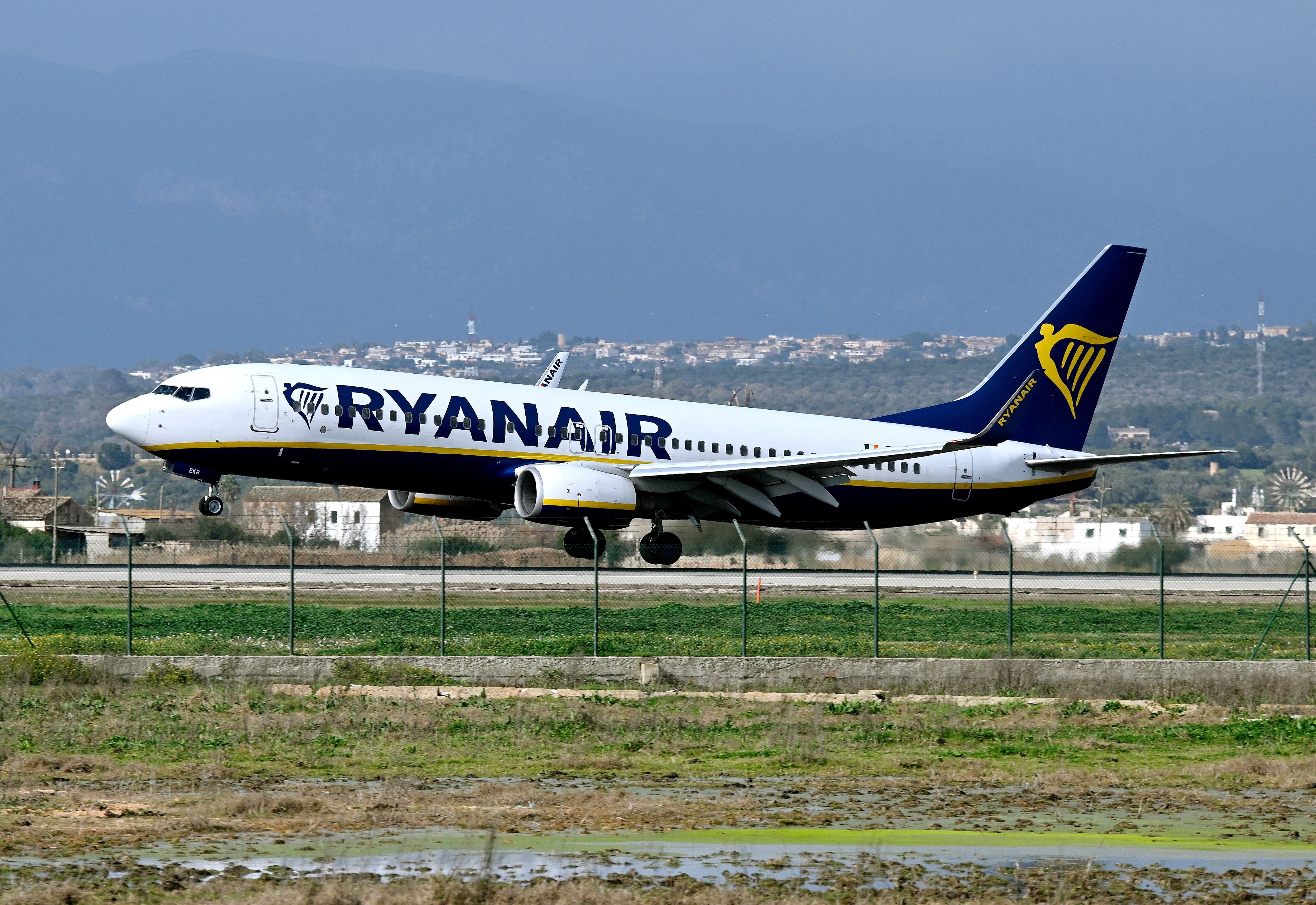 18 Injured During Evacuation After Fire Alert On Ryanair Flight To Manchester