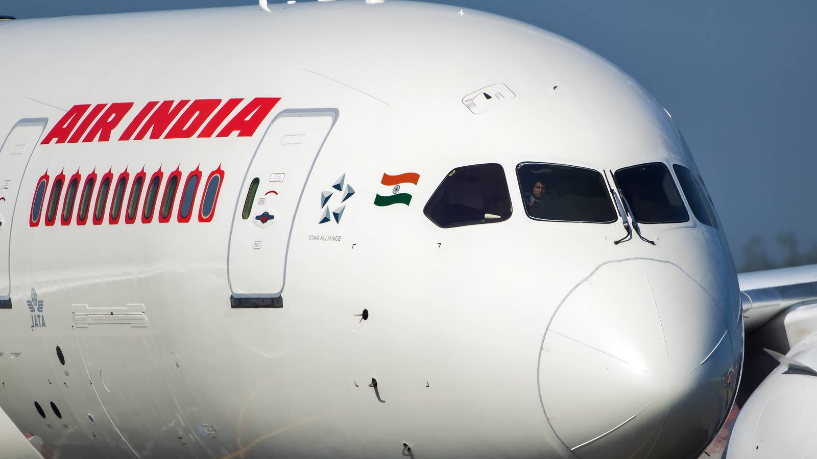 New Information Suggests Captain May Be Involved In Air India Fuel Switch Shut Off