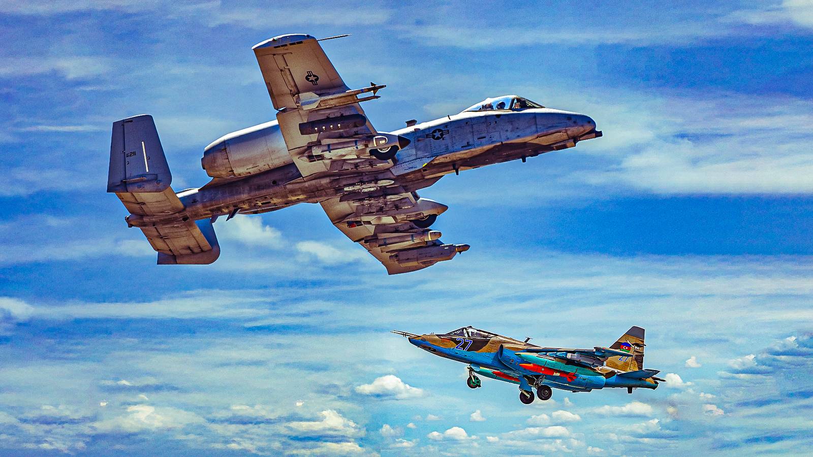 Is An A-10 Warthog Bigger Than An Su-25 Frogfoot?