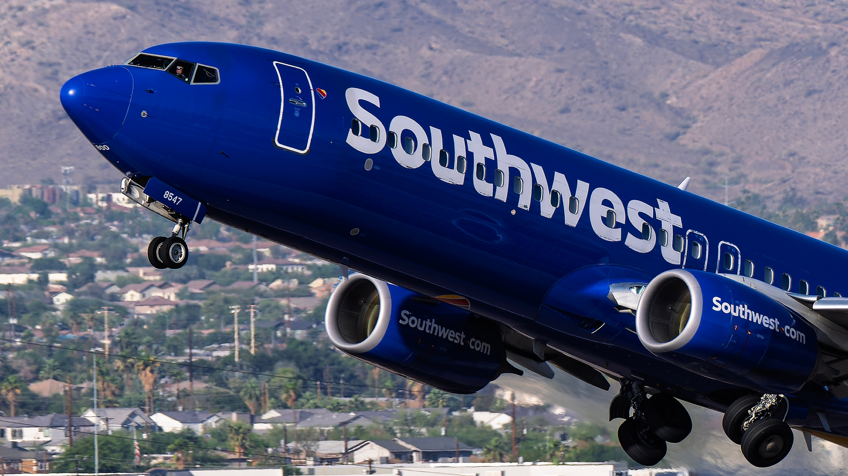 Southwest Airlines Boeing 737-800 N8547V Phoenix Sky Harbor Intl_ Airport__jpg_Cropped_1