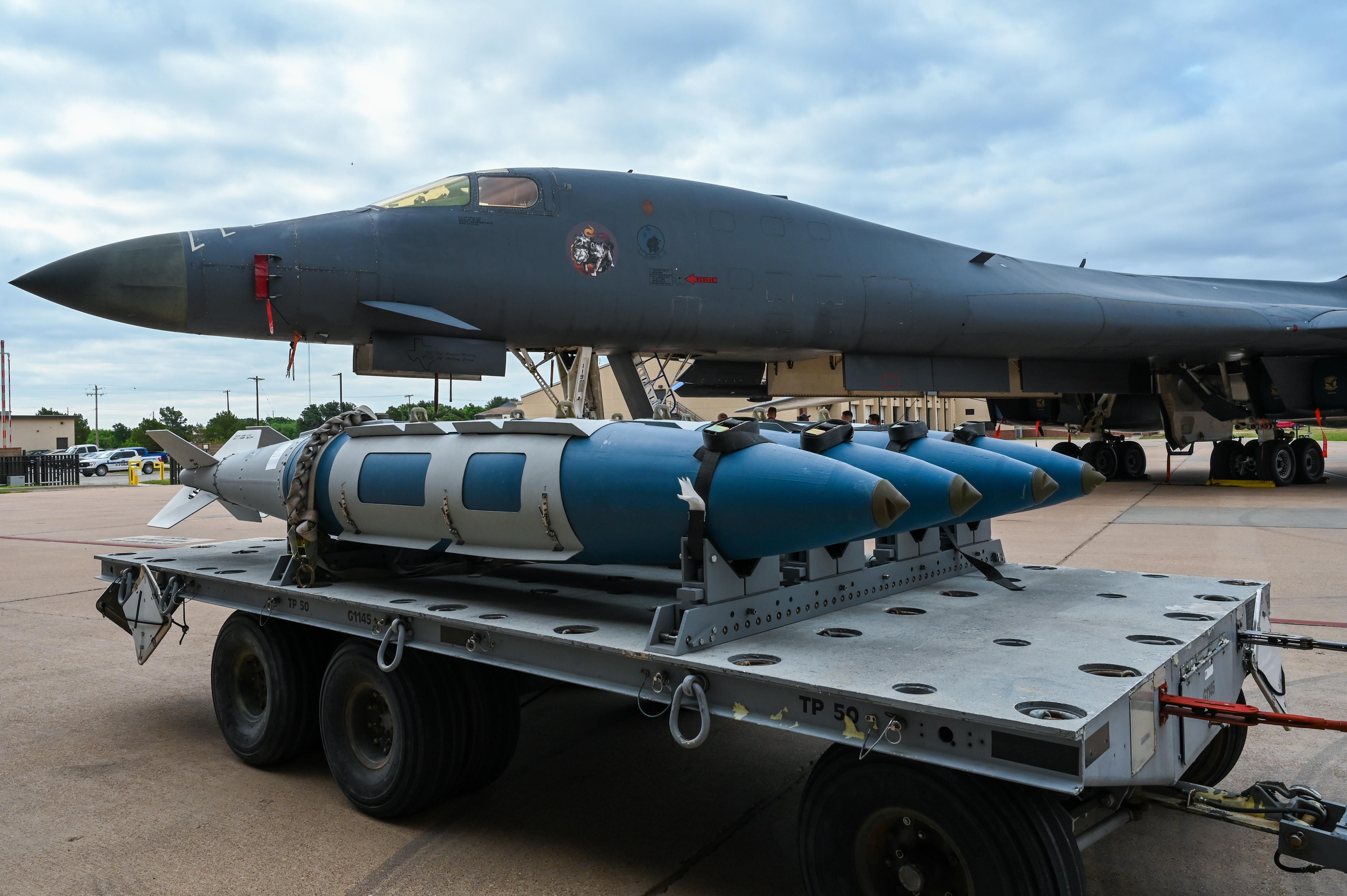 New Pylons Will Drastically Increase Capabilities For US Air Force B-1B ...