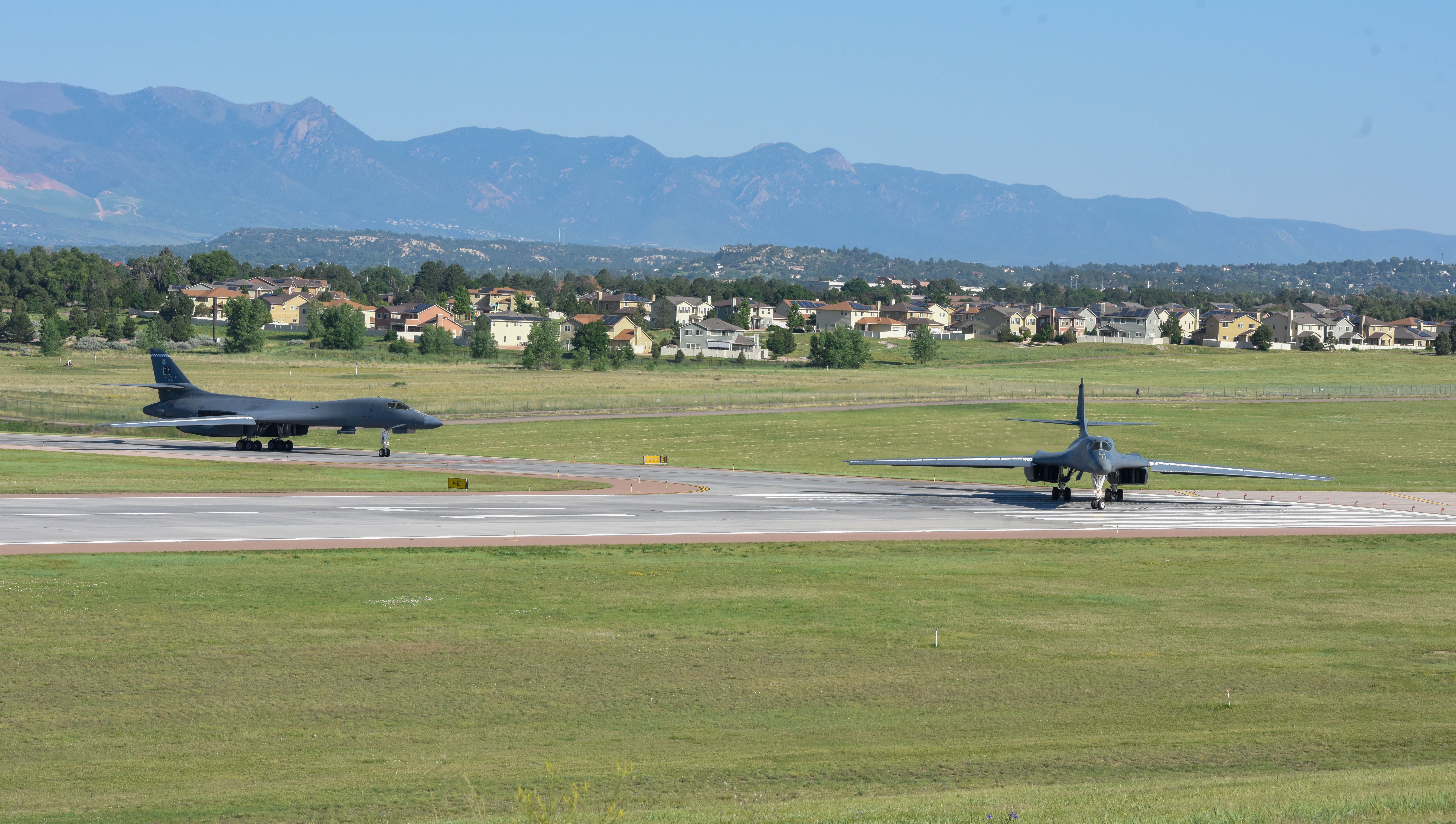 New Pylons Will Drastically Increase Capabilities For US Air Force B-1B ...