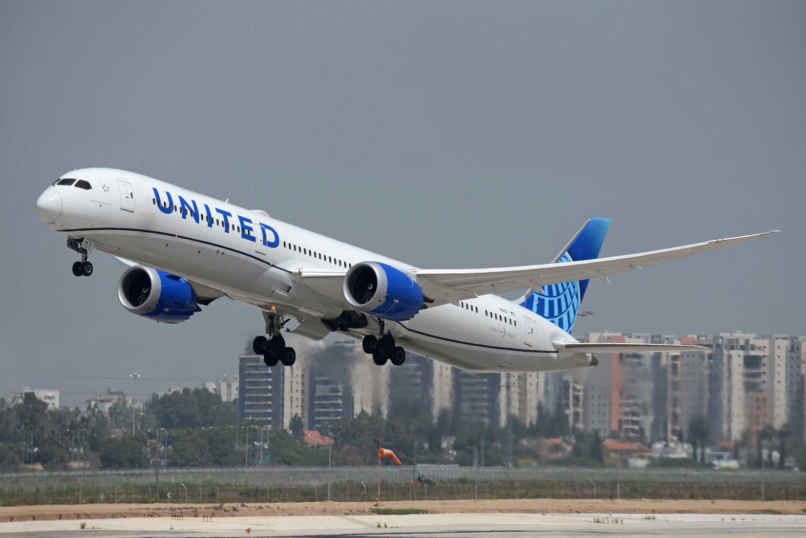 United Airlines Boeing 787-10